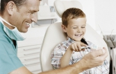 Как настроить ребенка на поход к стоматологу?